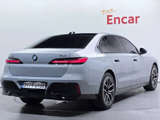 2026 BMW 7 серии 740 xDrive VII (G70) Рестайлинг, голубой, 16770000 рублей, вид 2