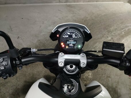 2021 Triumph Trident 660, белый, 695000 рублей, вид 5