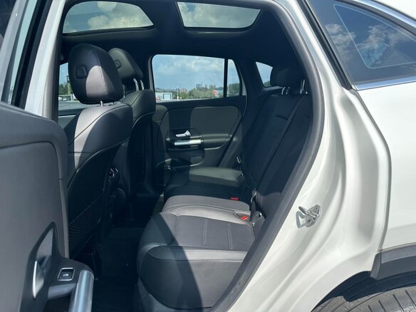 2022 Mercedes-Benz GLA 180 II (H247), белый, 2270000 рублей - вид 13