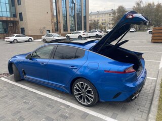2018 Kia Stinger I, синий, 2950000 рублей, вид 5