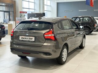 2026 Lada (ВАЗ) Iskra SW, коричневый, 1500000 рублей, вид 3