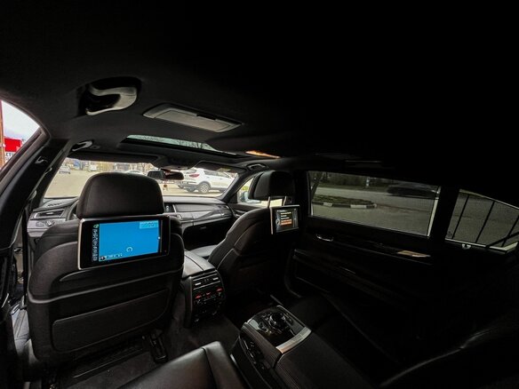 2014 BMW 7 серии Long 750Li xDrive V (F01/F02/F04) Рестайлинг, чёрный, 1650000 рублей - вид 17