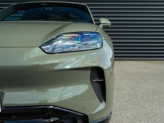 2026 Porsche Cayenne Electric Coupé IV, зелёный, 22330000 рублей, вид 4