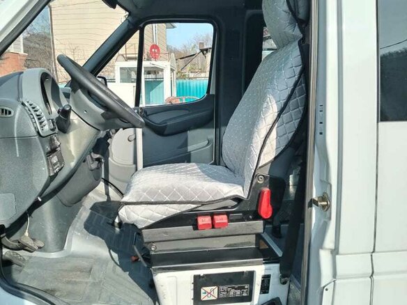2010 Mercedes-Benz Sprinter, белый, 1850000 рублей - вид 4