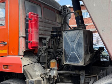 2018 КамАЗ 65201, оранжевый, 1800000 рублей, вид 2