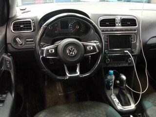 2019 Volkswagen Polo V Рестайлинг, чёрный, 1190000 рублей, вид 5