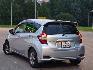 2018 Nissan Note e-Power II Рестайлинг, серый, 1230000 рублей, вид 4