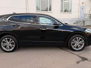 2019 BMW X2 xDrive28i I (F39), чёрный, 2850000 рублей, вид 4
