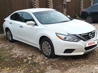 2018 Nissan Altima V (L33) Рестайлинг, белый, 1400000 рублей, вид 3
