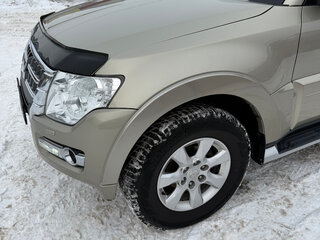 2014 Mitsubishi Pajero IV Рестайлинг 2, бежевый, 2650000 рублей, вид 2