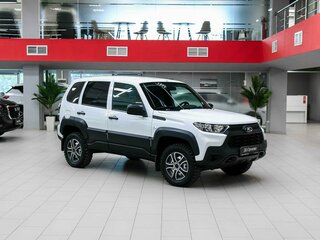 2023 Lada (ВАЗ) Niva Travel I, белый, 950000 рублей, вид 3