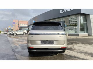 2025 Lynk & Co 900, серебристый, 7950000 рублей, вид 3