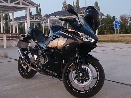 2019 Kawasaki Ninja 400, чёрный, 580000 рублей, вид 2