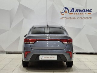 2020 Kia Rio IV, серый, 1325000 рублей, вид 4