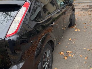 2011 Ford Focus II Рестайлинг, чёрный, 680000 рублей, вид 2