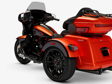2026 Harley-Davidson CVO Street Glide 3 Limited, красный, 7500000 рублей, вид 3