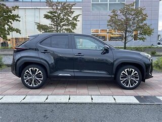 2022 Toyota Yaris Cross I, чёрный, 1579000 рублей, вид 4