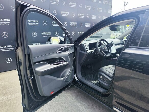 2025 Hongqi HS3, чёрный, 2900000 рублей - вид 11