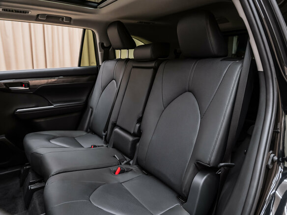2025 Toyota Highlander IV (XU70), чёрный, 5295000 рублей - вид 18