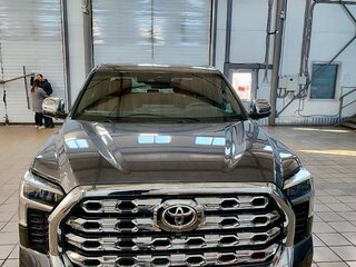 2022 Toyota Tundra CrewMax III, серый, 10200000 рублей, вид 5