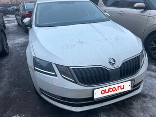 2018 Skoda Octavia III (A7) Рестайлинг, белый, 2000000 рублей, вид 1