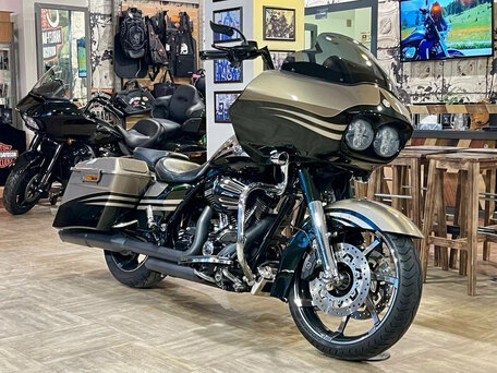 2012 Harley-Davidson CVO Road Glide, серый, 1500000 рублей, вид 3