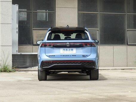 2026 Volkswagen Tiguan L Pro III (China Market), голубой, 4300000 рублей, вид 2