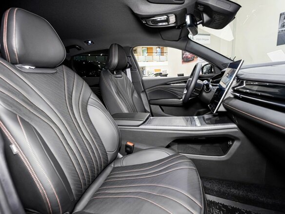 2026 Geely Preface I, белый - вид 14