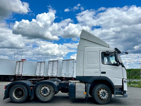 2017 Volvo FM, белый, 3800000 рублей, вид 3