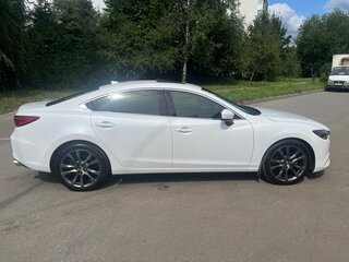 2017 Mazda 6 III (GJ) Рестайлинг, белый, 1900000 рублей, вид 4