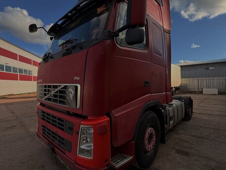 2008 Volvo FH, красный, 2300000 рублей, вид 3