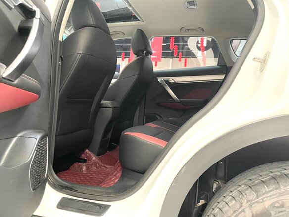 2022 Geely Binyue I Рестайлинг, белый - вид 9