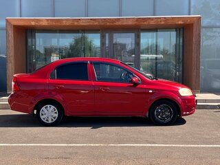 2011 Chevrolet Aveo I Рестайлинг, красный, 270000 рублей, вид 4