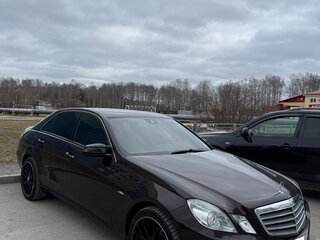 2011 Mercedes-Benz E-Класс 200 7G-Tronic IV (W212, S212, C207), коричневый, 1900000 рублей, вид 1
