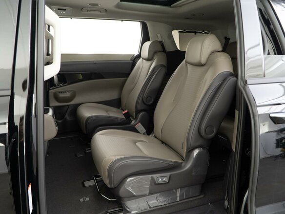2025 Kia Carnival IV Рестайлинг, чёрный, 6949632 рублей - вид 12