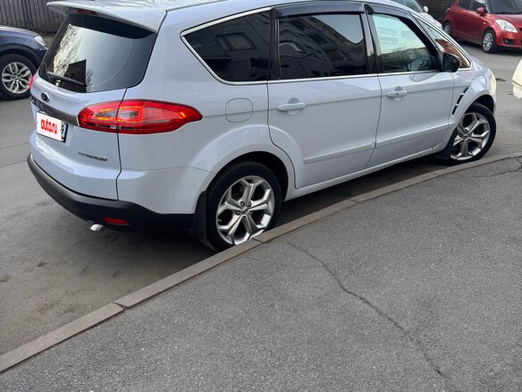 2010 Ford S-MAX I Рестайлинг, белый, 1200000 рублей - вид 7