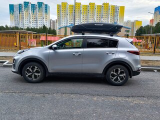 2019 Kia Sportage IV Рестайлинг, серебристый, 1950000 рублей, вид 4