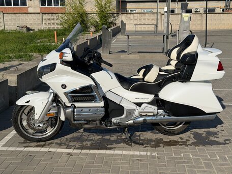 2014 Honda GL 1800 Gold Wing, белый, 1650000 рублей, вид 4