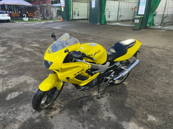 2001 Honda VTR 1000, жёлтый, 325000 рублей - вид 1