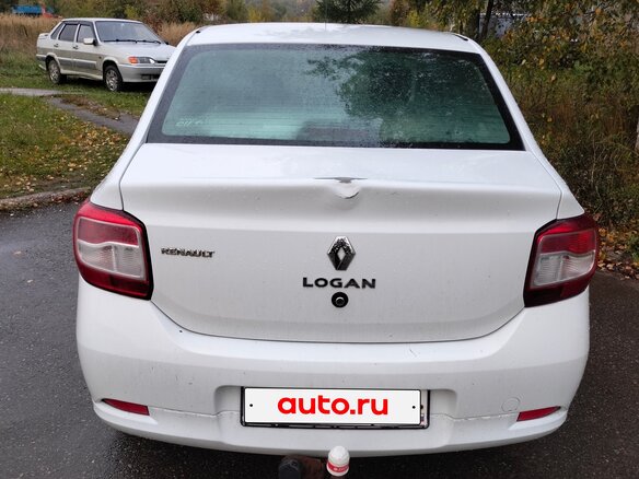 2014 Renault Logan II, белый, 400000 рублей - вид 2