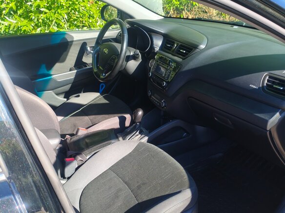 2015 Kia Rio III Рестайлинг, чёрный, 1100000 рублей - вид 14