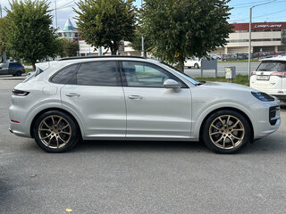 2023 Porsche Cayenne E-Hybrid III Рестайлинг, серый, 15490000 рублей, вид 4