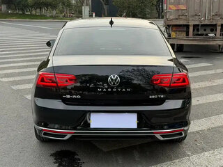 2023 Volkswagen Magotan B8 Рестайлинг, чёрный, 1832000 рублей, вид 4