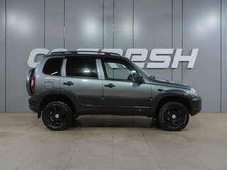 2018 Chevrolet Niva I Рестайлинг, серый, 829000 рублей, вид 5