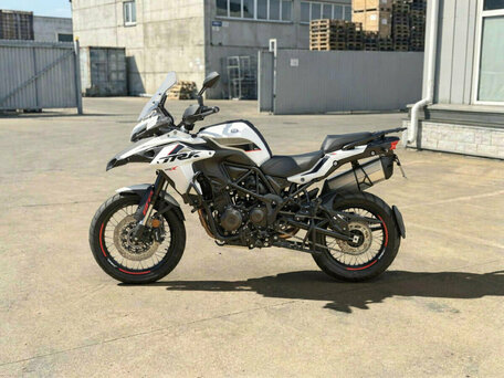 2026 Benelli TRK 502 X, чёрный, 532200 рублей, вид 4
