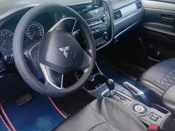 2013 Mitsubishi Outlander III, белый, 1000000 рублей - вид 4