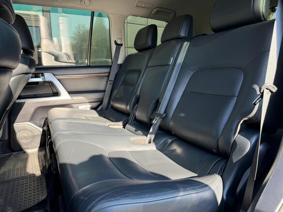 2015 Toyota Land Cruiser 200 Series Рестайлинг 2, чёрный, 4599000 рублей - вид 23
