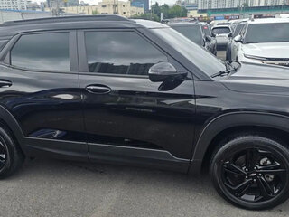 2023 Chevrolet TrailBlazer III, чёрный, 2000777 рублей, вид 4