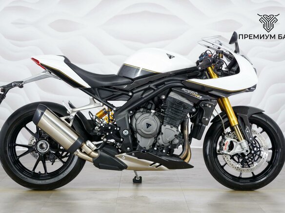2022 Triumph Speed Triple, белый, 1327000 рублей