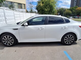 2020 Kia Optima IV Рестайлинг, белый, 1950000 рублей, вид 5